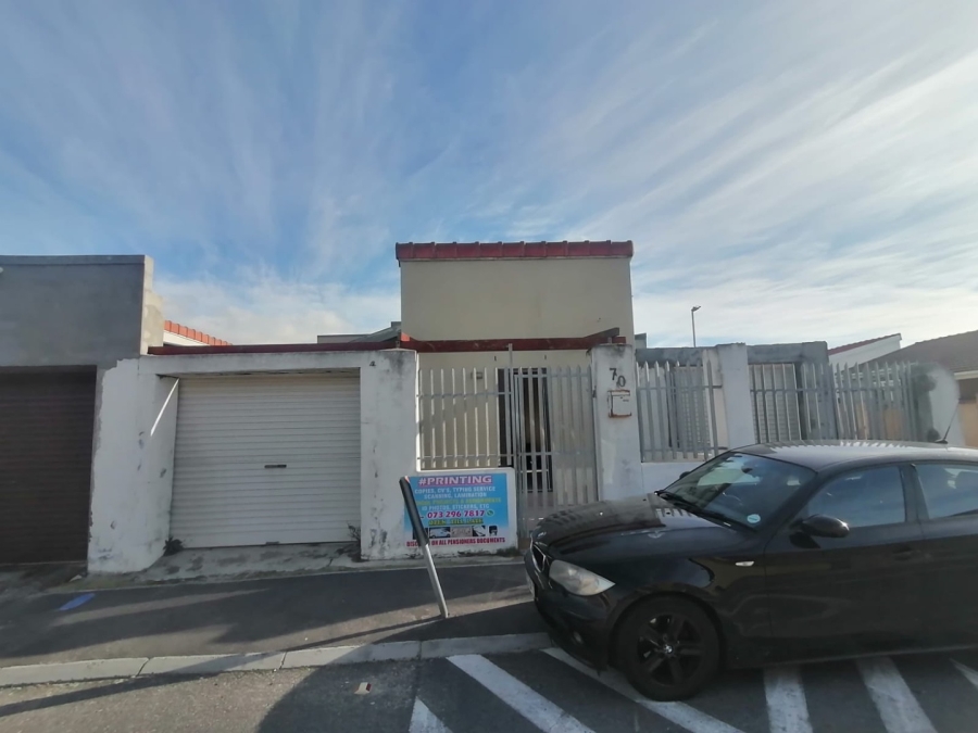 2 Bedroom Property for Sale in Woodlands Western Cape